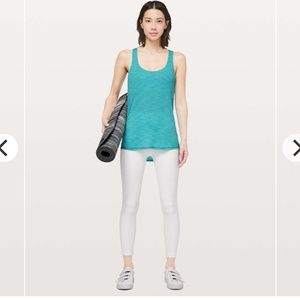 Lululemon 2 in 1 tank size 6 PACK OF 2
